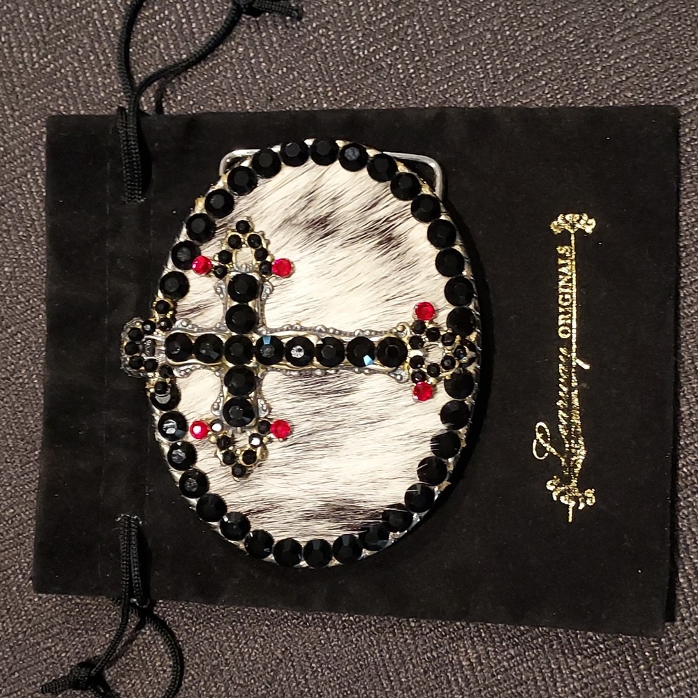Hancrafted One of a Kind Swarovski Crystal Cowhide Cross Buckle - Picture 8 of 8